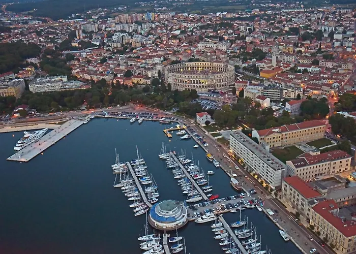 Lux D'or Pula