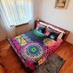 Lux D'or Apartman *